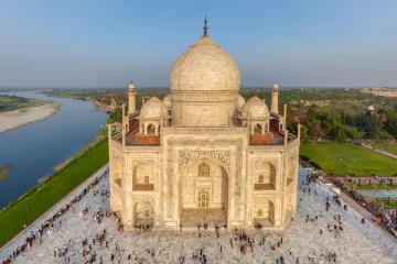 From Delhi: Taj Mahal and Agra Day Tour by Premium Cars